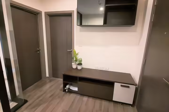緑豊かなフル設備コンドミニアム