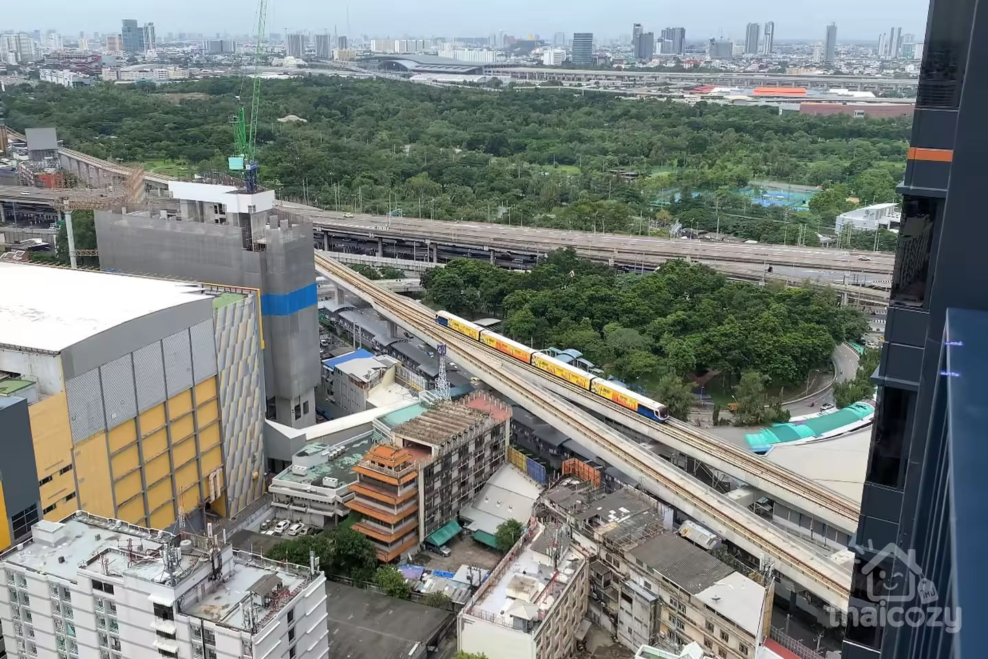 คอนโด Life Ladprao Valley ใกล้ BTS- MRT พื้นที่ส่วนกลางใหญ่กว่า 2 ไร่ photo 2