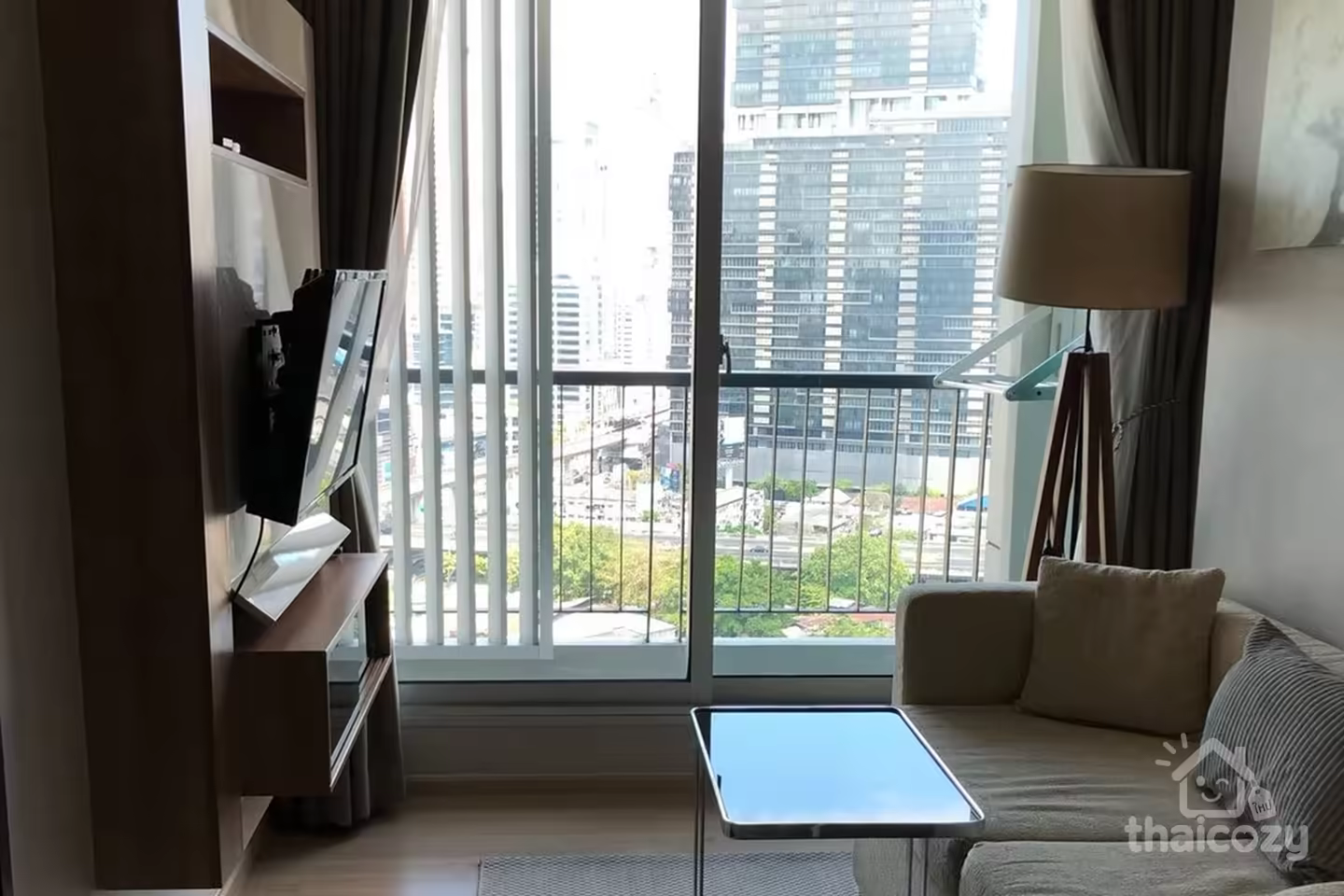 Rhythm Sathorn - Narathiwas คอนโดทันสมัย 35 ตร.ม. 1 ห้องนอน photo 1