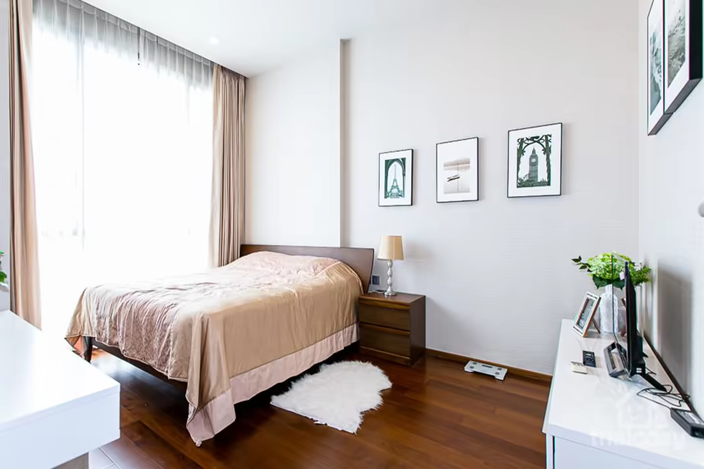 ห้องนอน 1 ห้อง ตกแต่งใหม่ มุมทิศใต้ วิวโล่ง photo 2