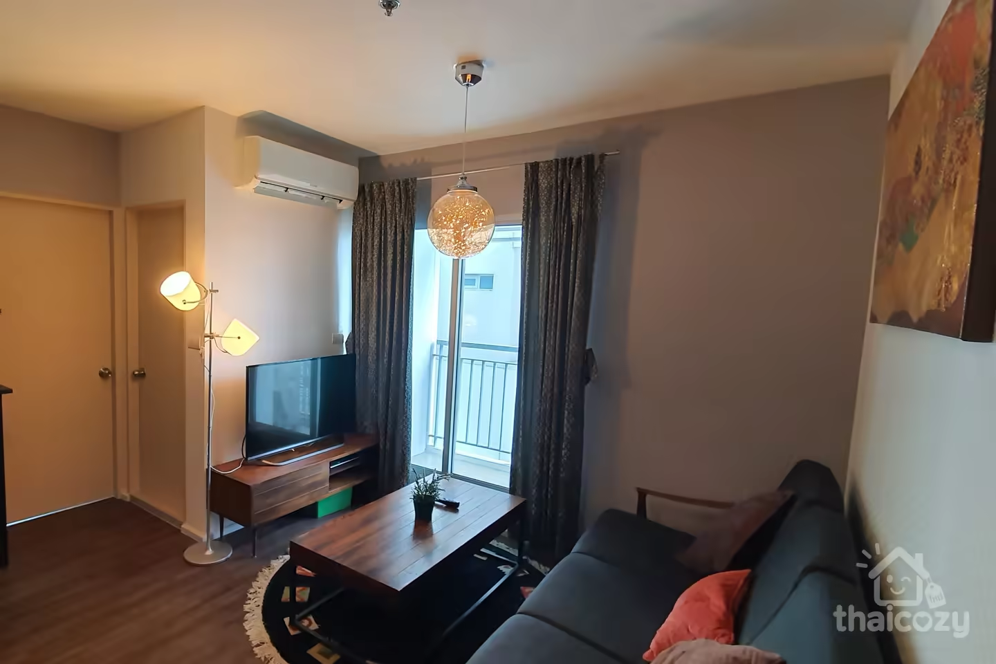 Aspire Sukhumvit 48 Great condominium near BTS Phrakanong station and expressway photo 1