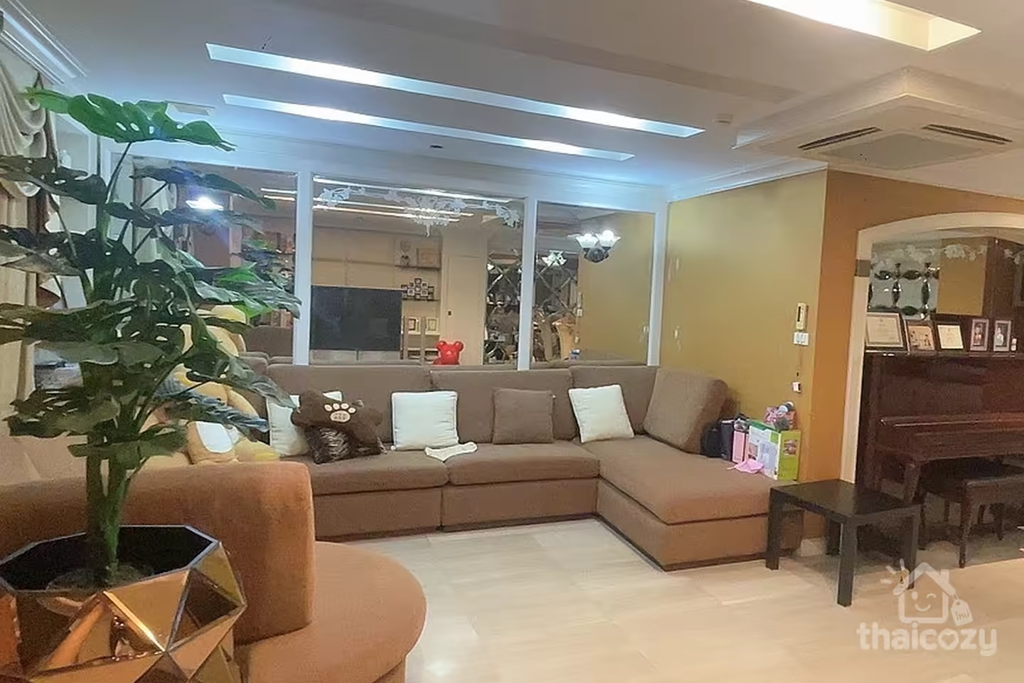 คอนโด 2 ห้องนอน ใกล้ BTS อโศก photo 1