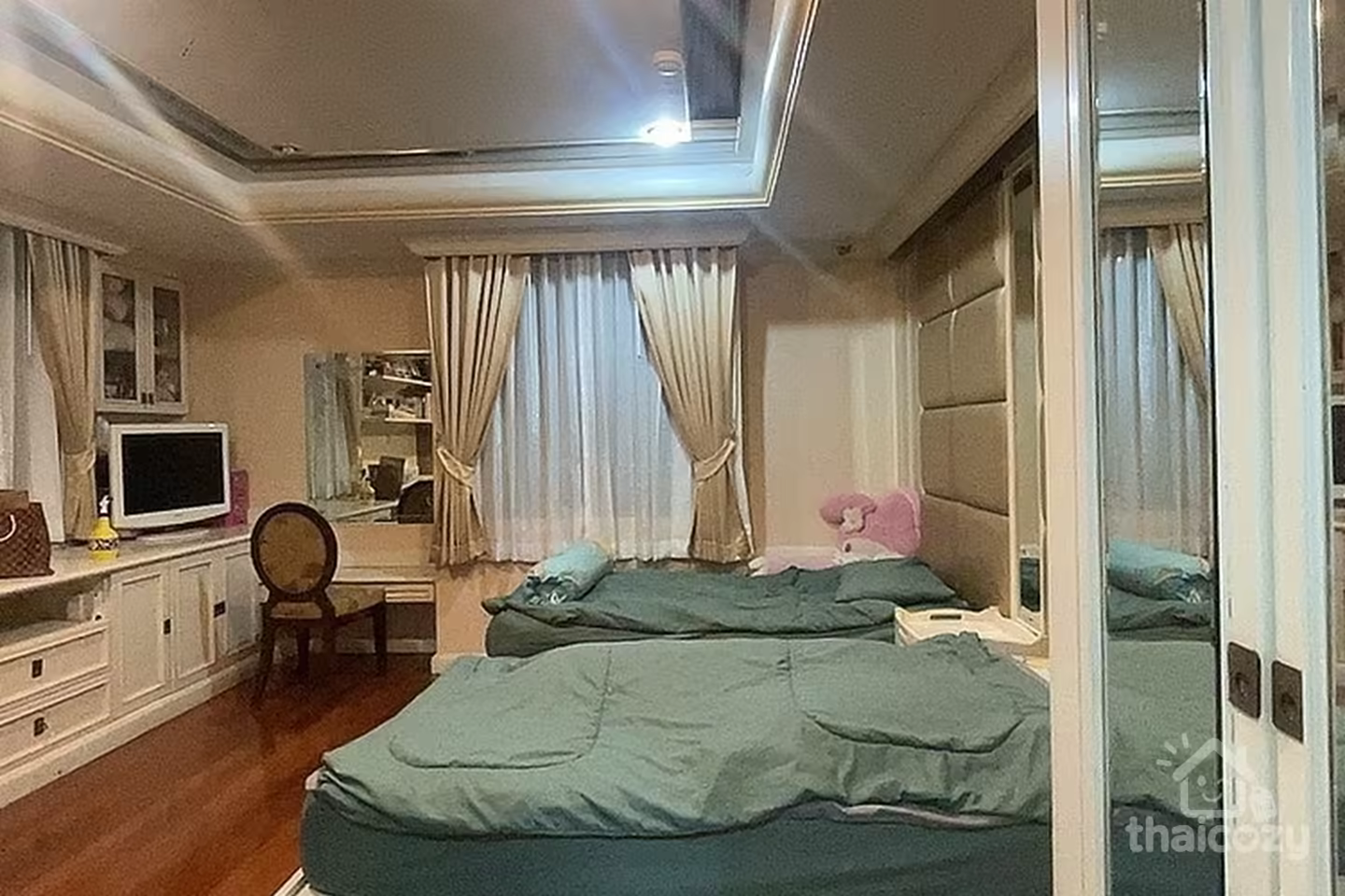 คอนโด 2 ห้องนอน ใกล้ BTS อโศก photo 2