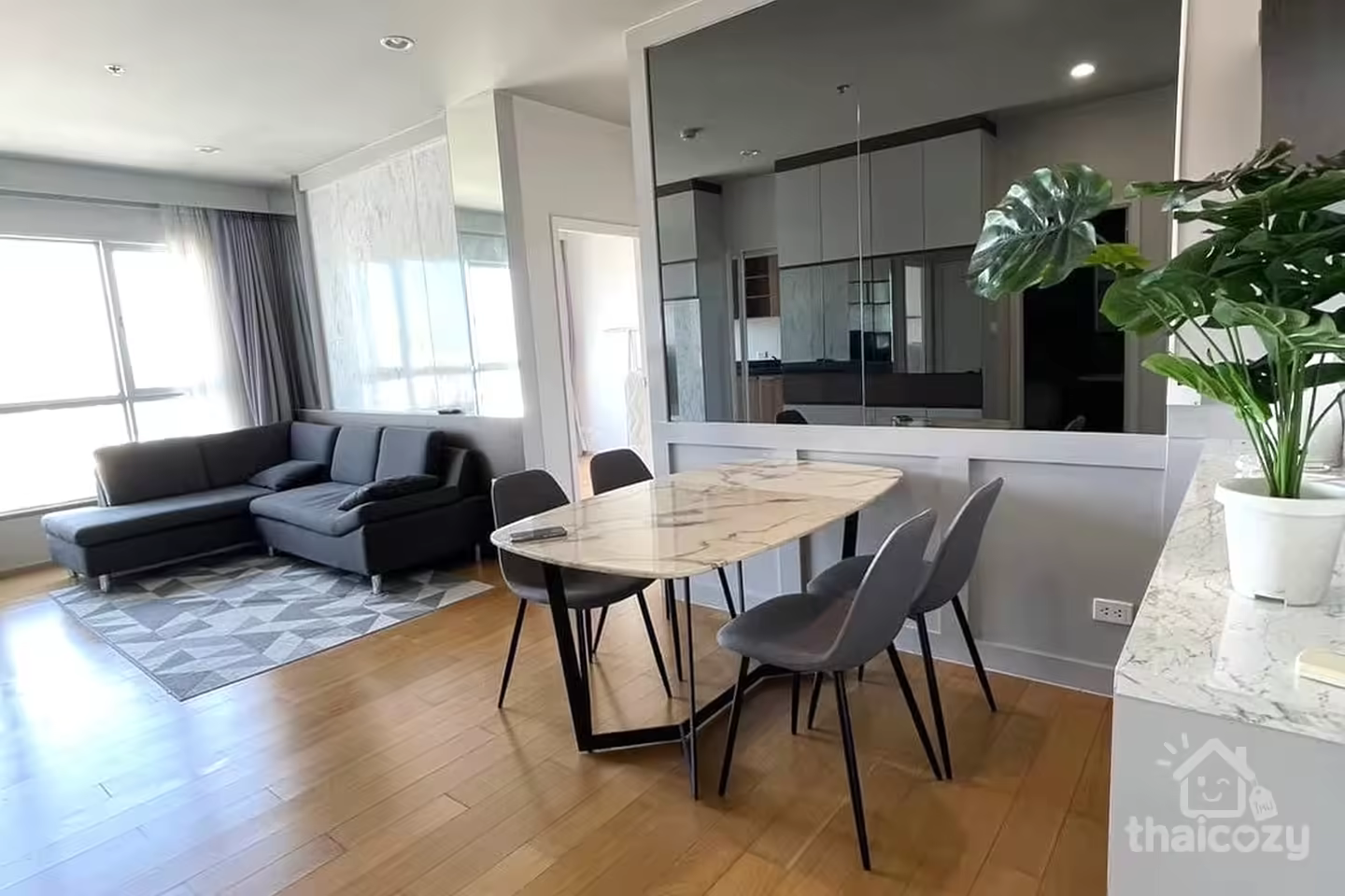 Hive Sathorn condominium, Convenient condo near BTS/shopping malls photo 2