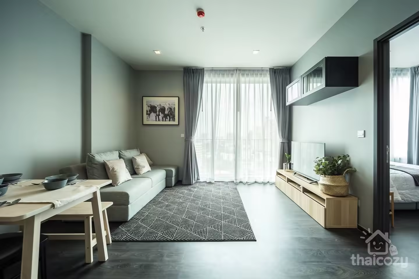 Just 5 M. to MRT Sukhumvit and easily connect to BTS Asoke photo 1