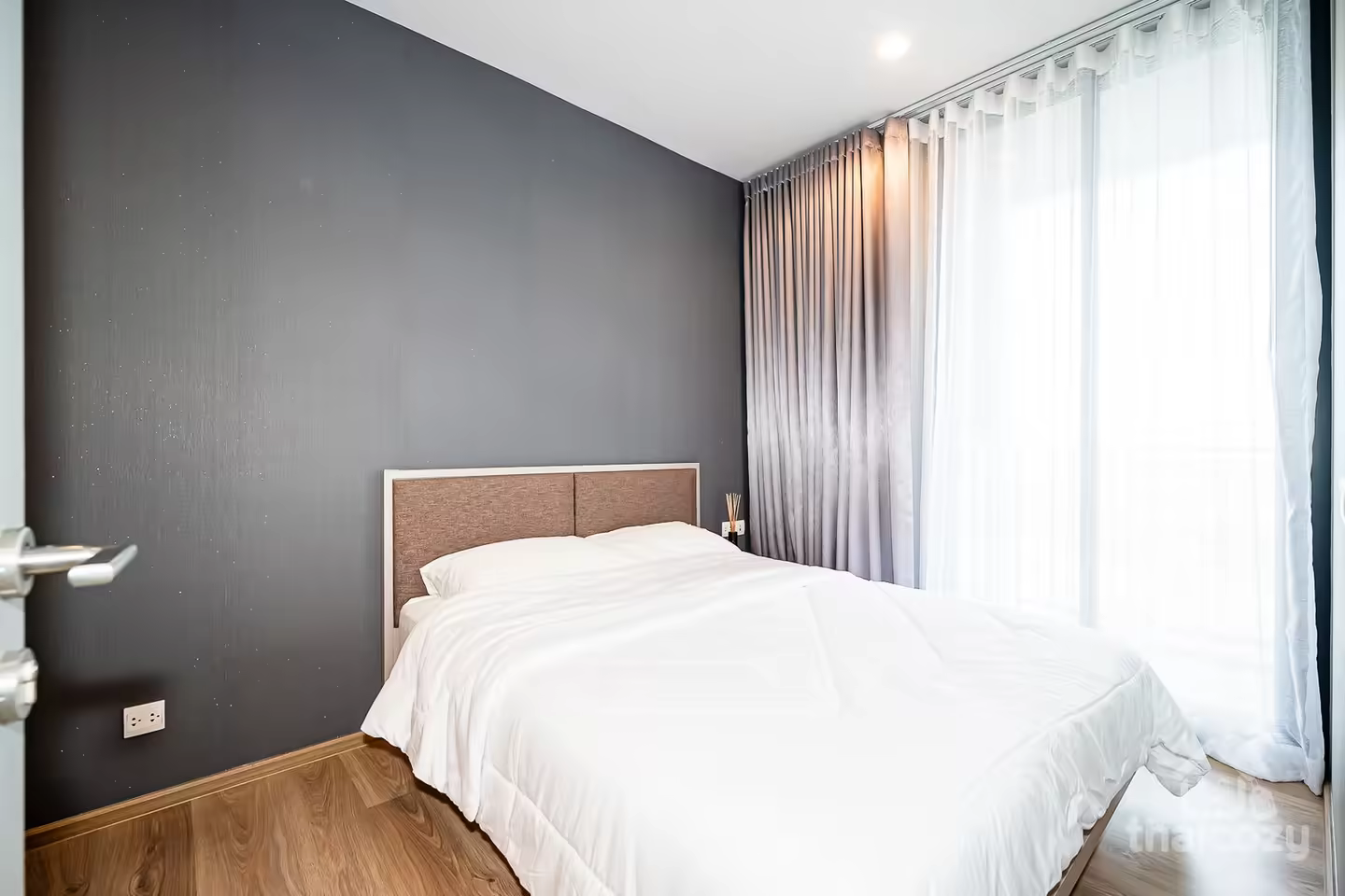 HAUS Sukhumvit 36 Condo in Khlong Toei photo 2