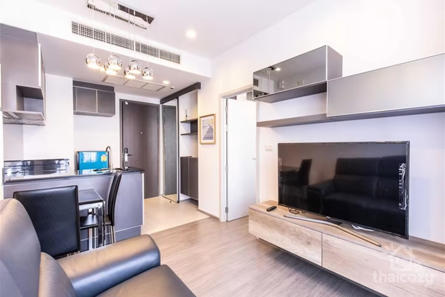 River view condo near BTS Wongwienyai photo 1