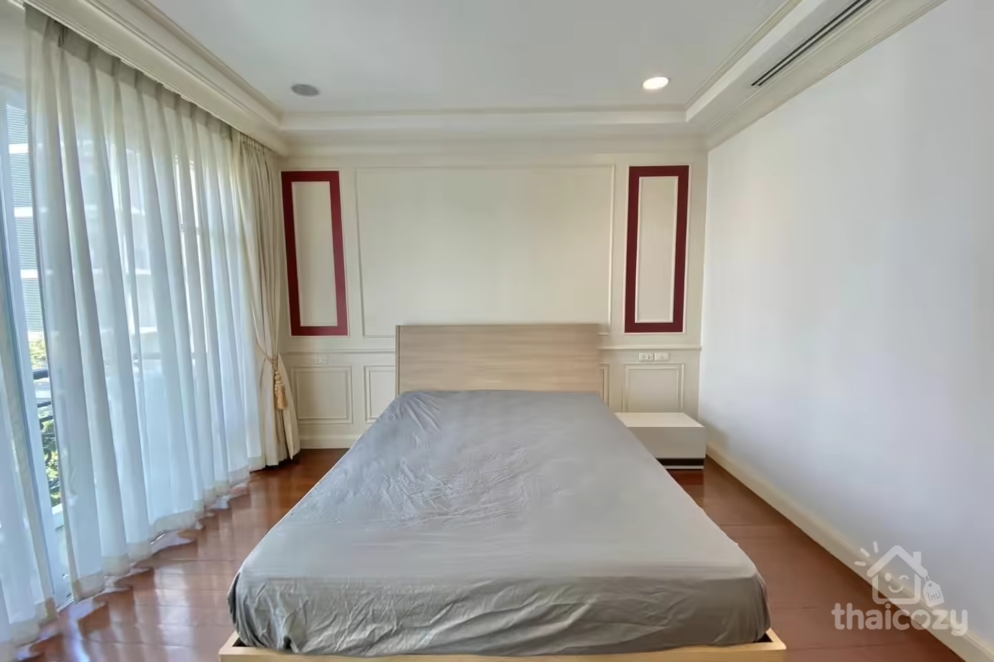 Enjoy an exclusive luxury lifestyle with La Vie En Rose Place, the stunning condominium near BTS Thonglor photo 2