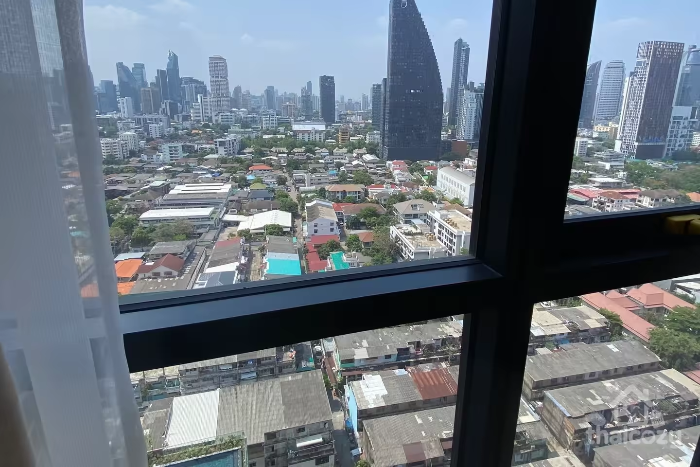 คอนโดฯ ทำเลดี มีเลานจ์ Co-Working และสวนบนดาดฟ้า photo 2
