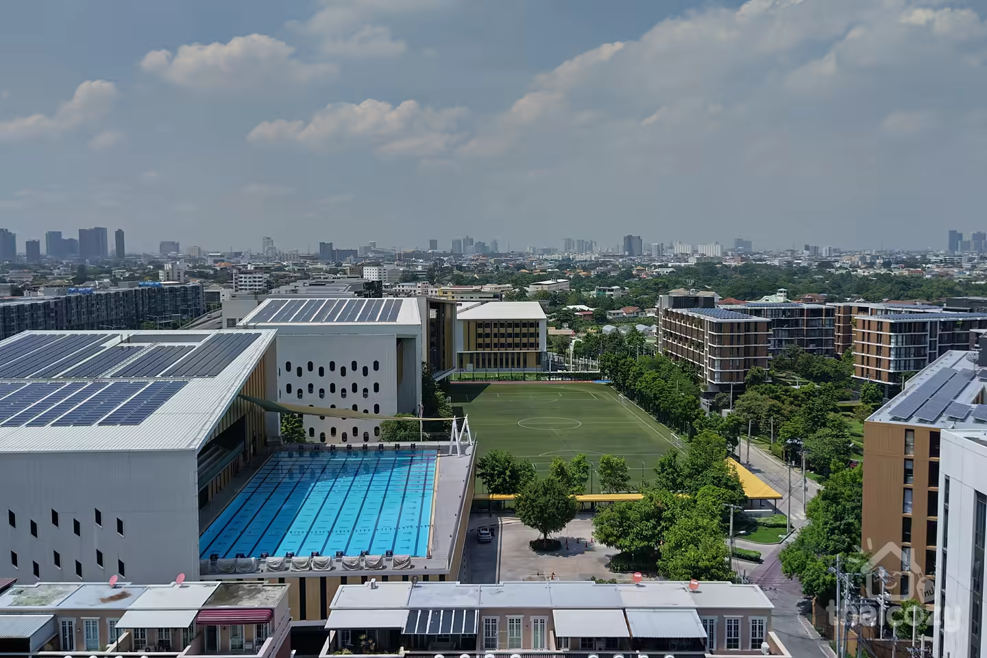 THE BASE Park East Great Condo Easily accessible to Bangkok Prep International School and expressway photo 2