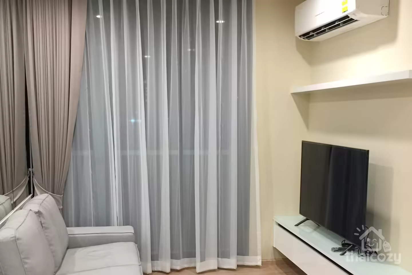Noble Recole 1BR Near BTS Asok photo 1