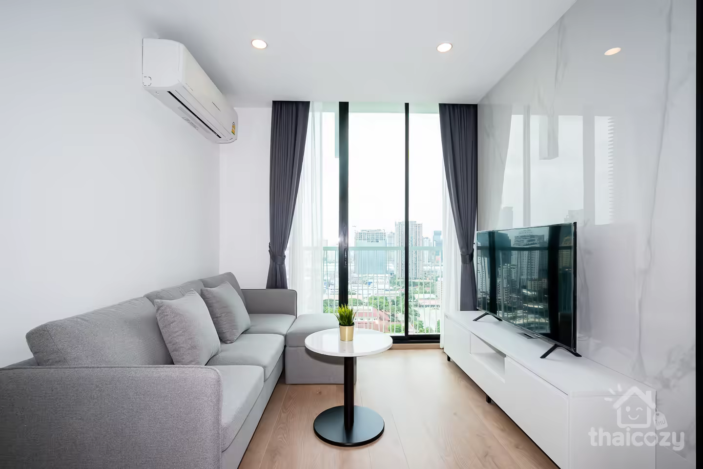 Noble Recole 2BR 62m2 Near Asok BTS photo 1