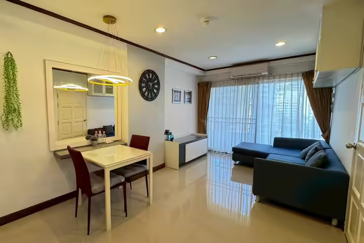 Saranjai Mansion 素坤逸6巷 出租公寓