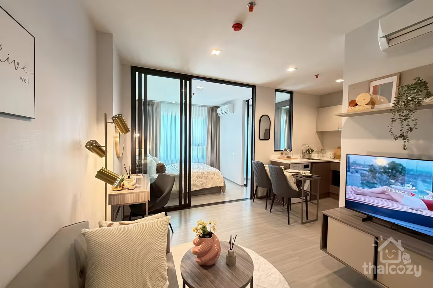 Life Sathorn-Sierra High Floor 1BR 33 Sqm photo 2