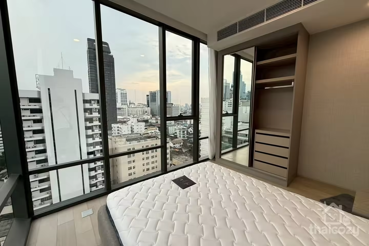 THE EXTRO Phayathai 一居室 37平米 出租 photo 2
