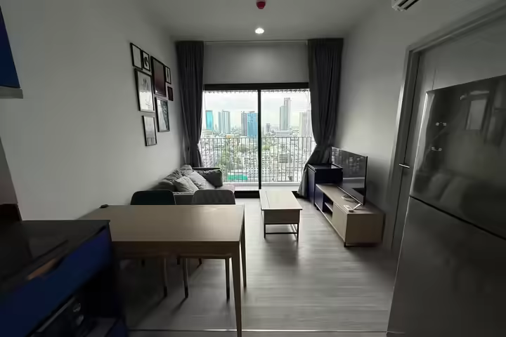 XT Ekkamai 1-Bedroom 30 m2 for Rent