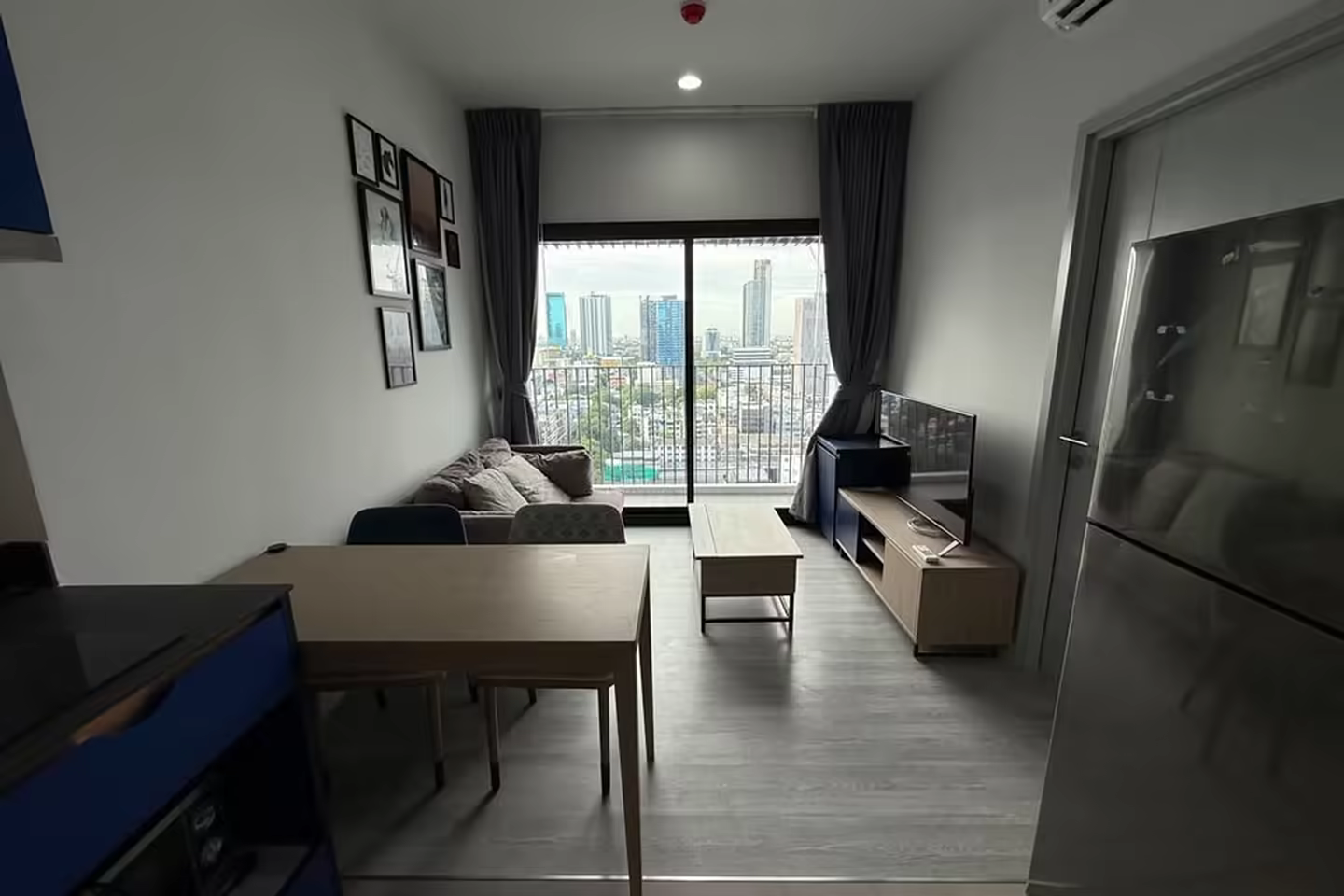XT Ekkamai 1ベッドルーム30m2賃貸 photo 1