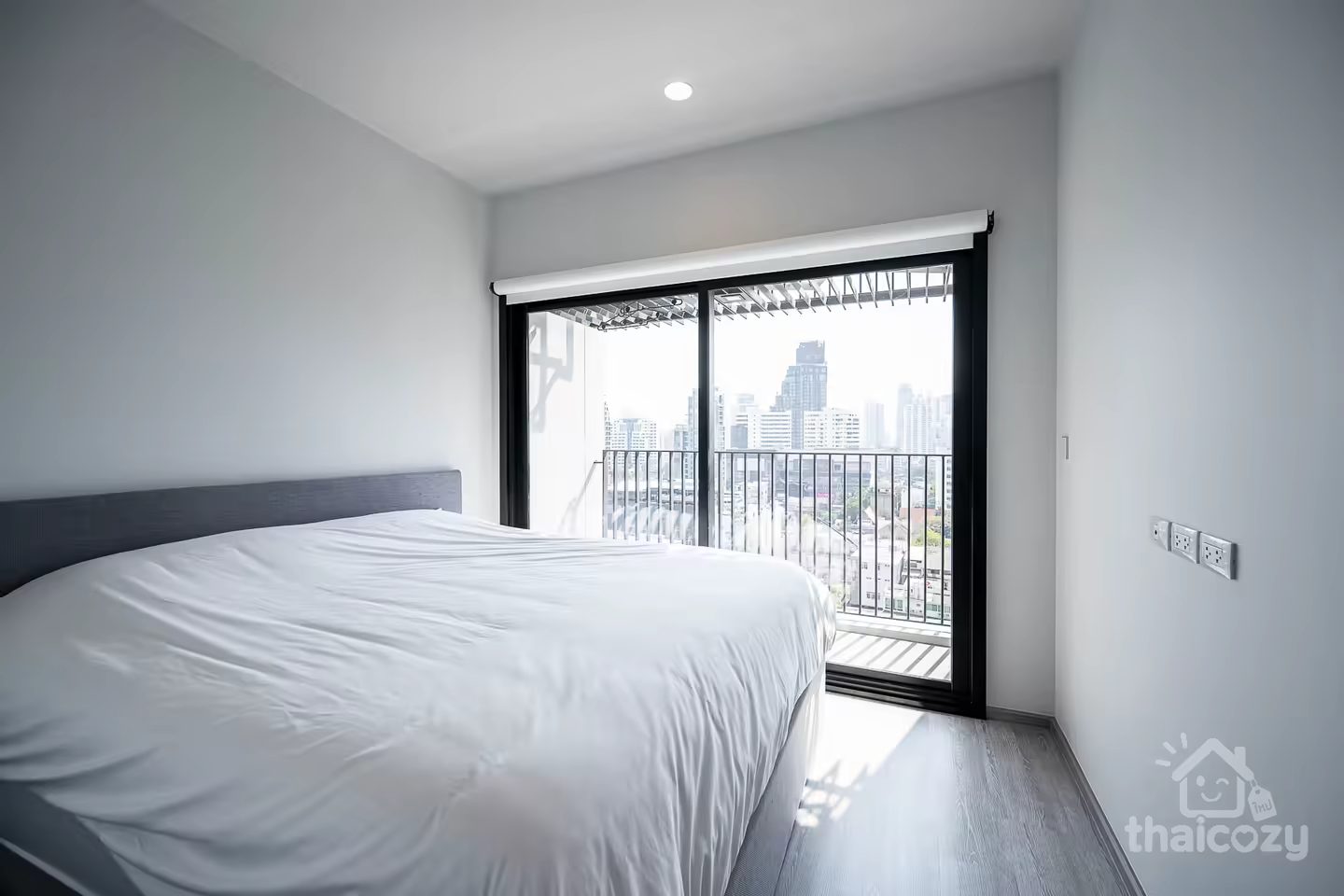 XT EKKAMAI is the Lifestyle Condominium and easily access to various places by BTS photo 2