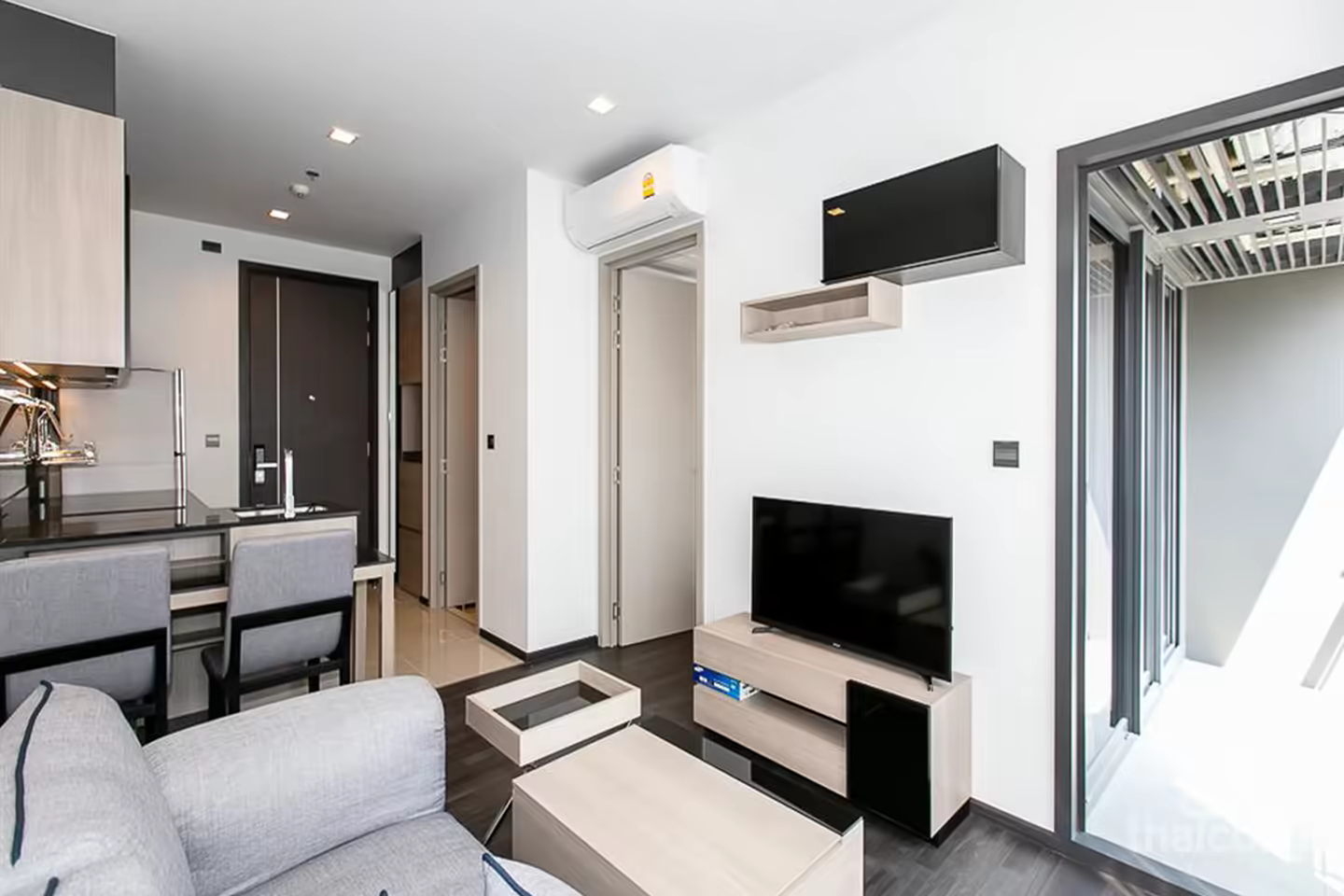 THE LINE Asoke-Ratchada, Perfect space and location with 360 degree facility photo 1
