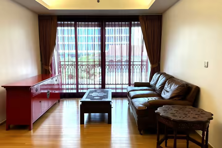 Prive by Sansiri, condo in prime area near US Embassy and shops