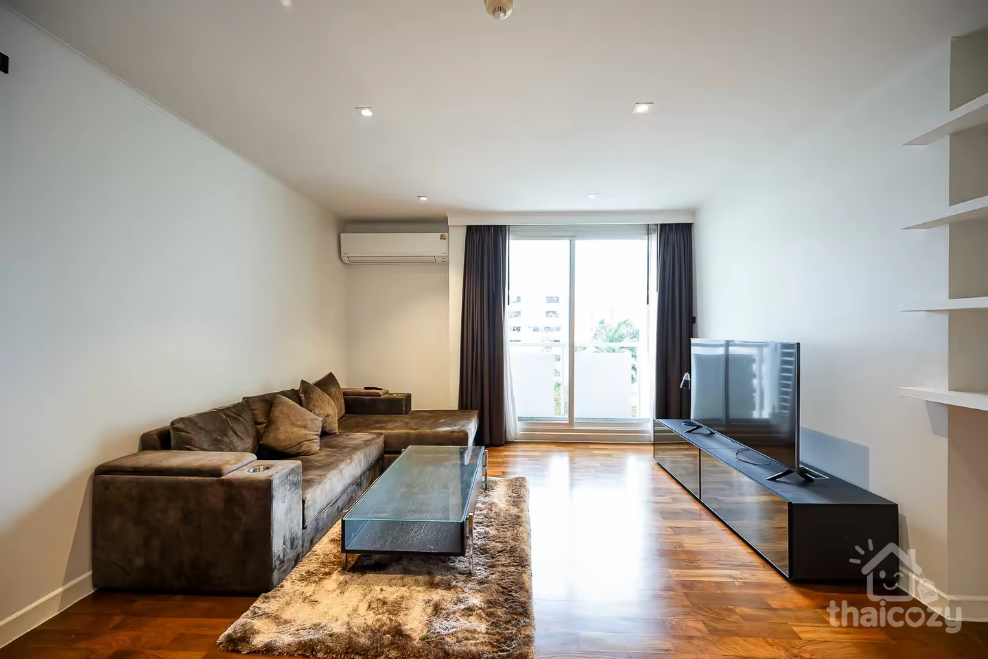 Baan Siriruedee, Low-rise condo near BTS Ploenchit/many shops photo 1