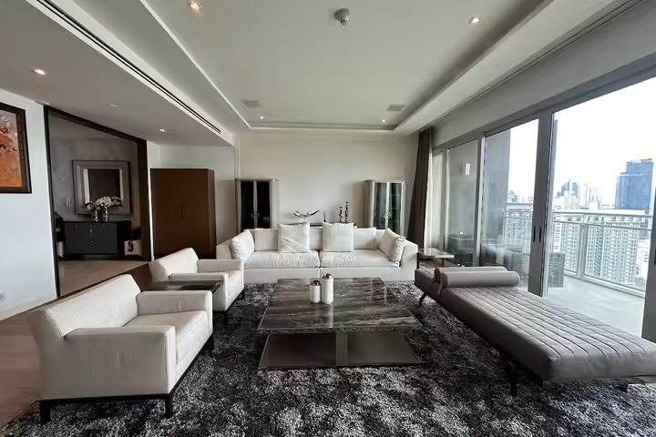 185 Rajdamri, Luxury freehold condo near BTS Rajdamri