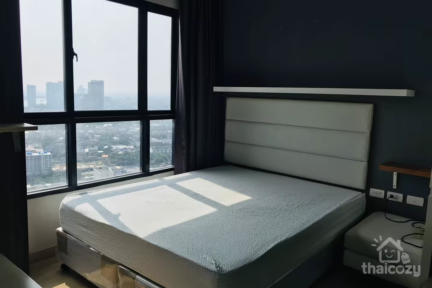 Urbano Absolute 1BR River View Condo photo 2