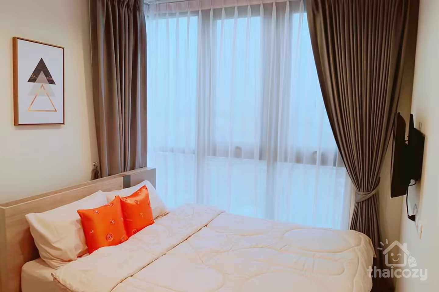 ONE bedroom condo for SALE located in Rama 9 and near MRT Rama 9 photo 2