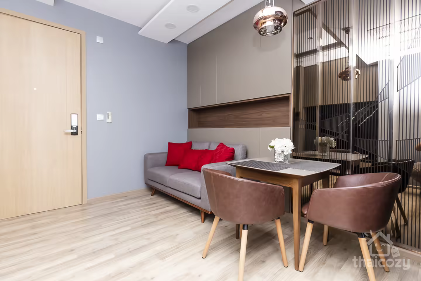 Remarkable city view unit, a step away from Jatujak park and BTS Mochit photo 1