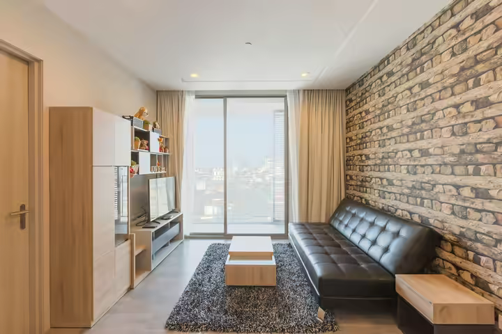 333 Riverside 1BR Condo, 45.76 Sq.m.