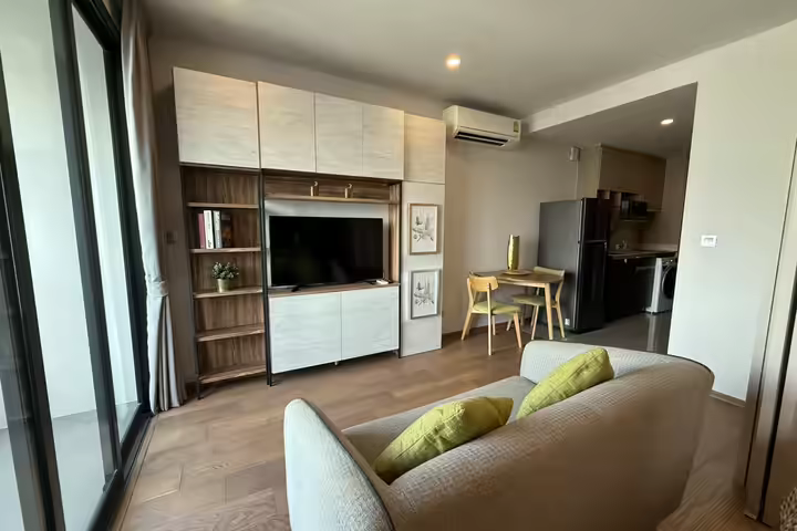 Q Chidlom-Phetchaburi.  Condo Zone BTS Chidlom Station , near shopping Shopping malls and restaurants