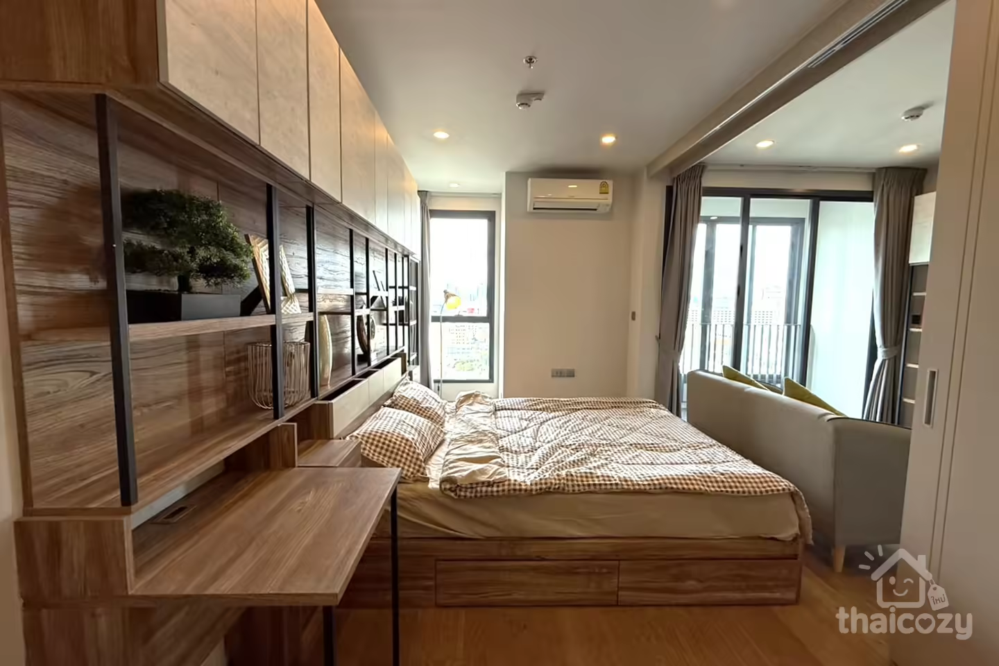 Q Chidlom-Phetchaburi.  Condo Zone BTS Chidlom Station , near shopping Shopping malls and restaurants photo 2