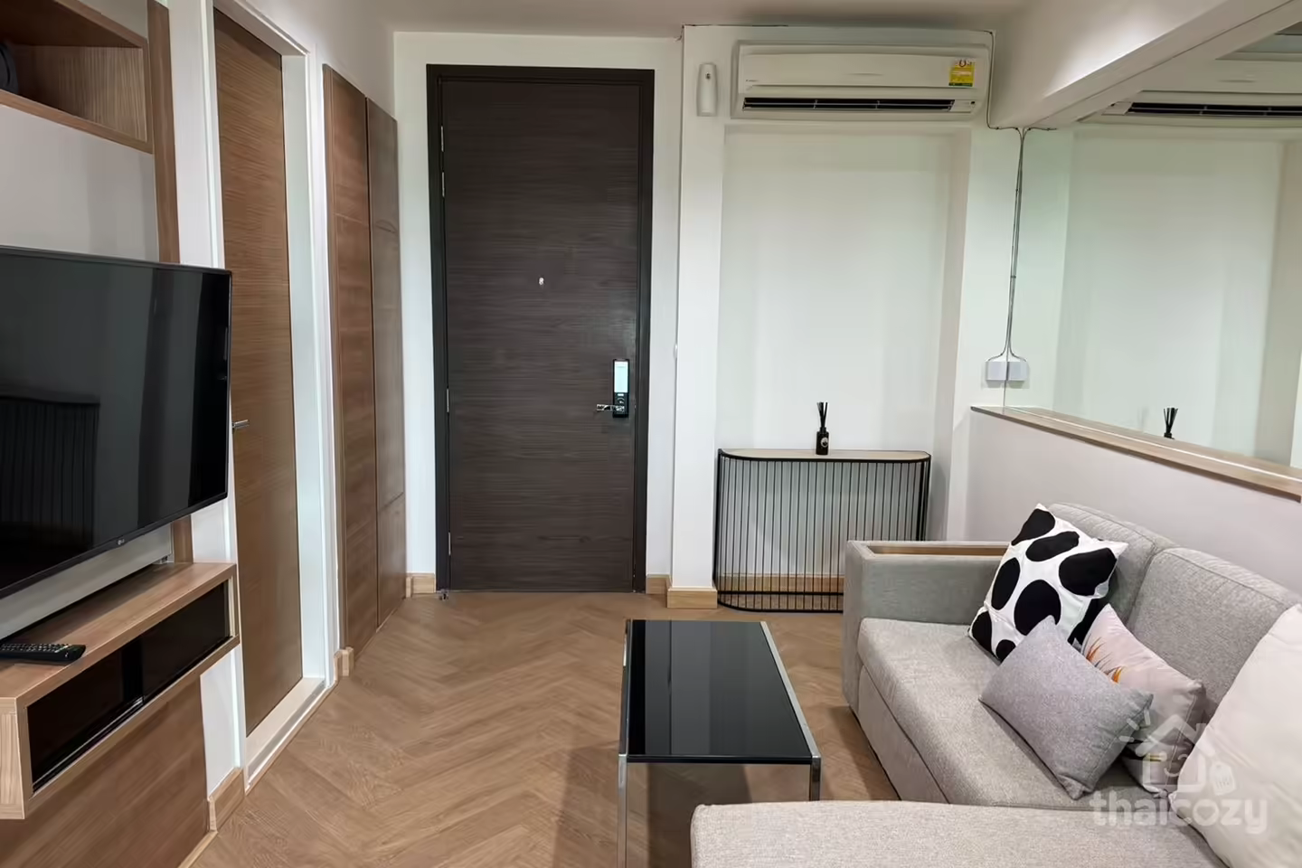 Rhythm-Phahon-Ari, one bedroom near BTS Ari station photo 1