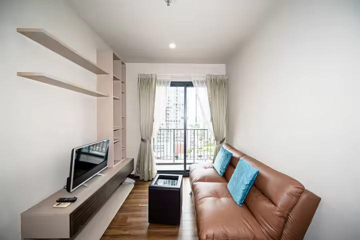 ONYX, Condo 240m to BTS Saphan Kwai near shops