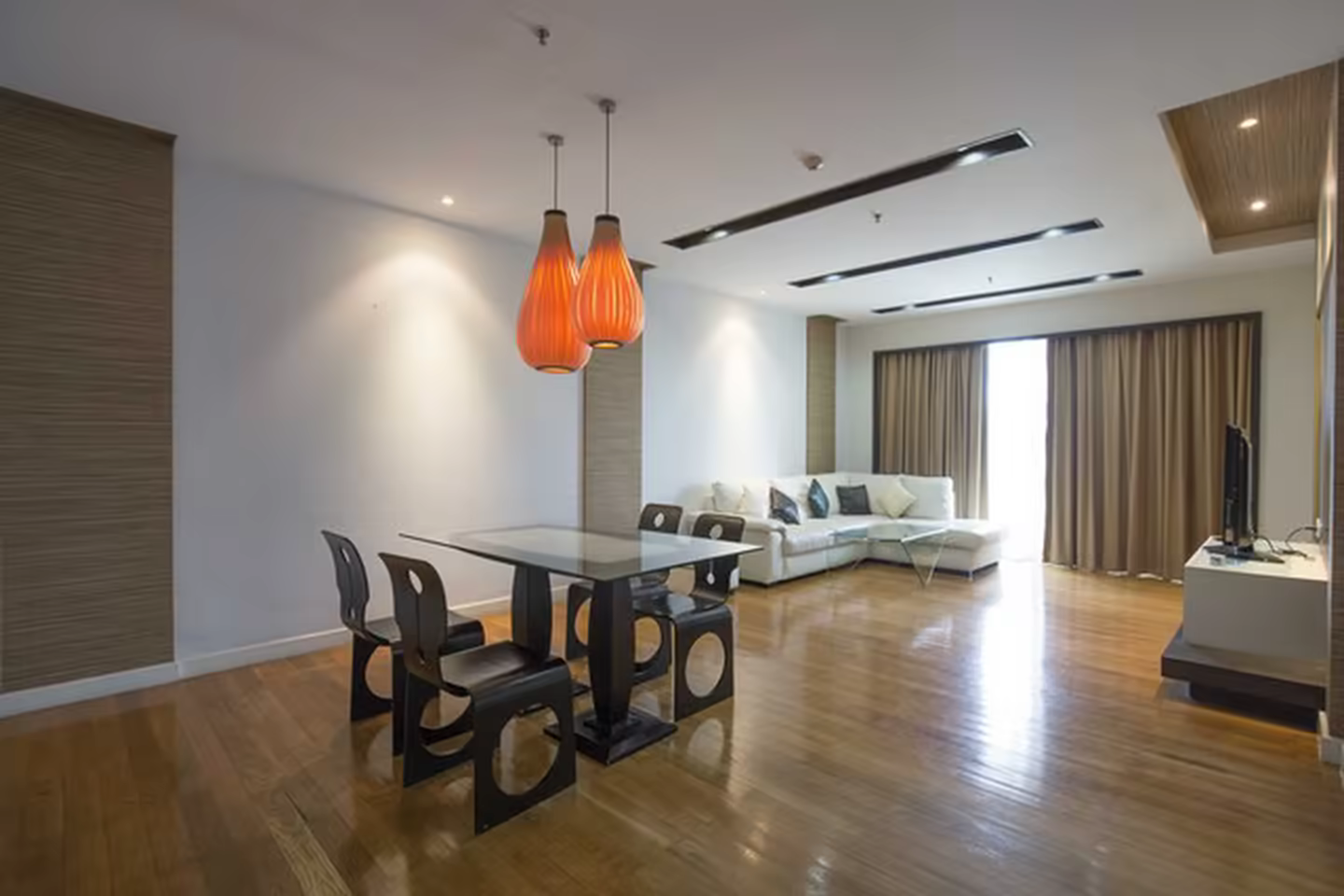 Condominium in CBD area for rent photo 2
