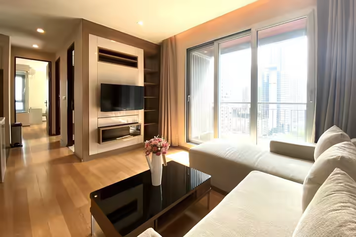 The Address Asoke , Condo only 100 m. MRT Petchaburi