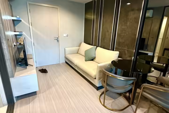 LIFE Ladprao, Condo opposite Central Ladprao, near MRT