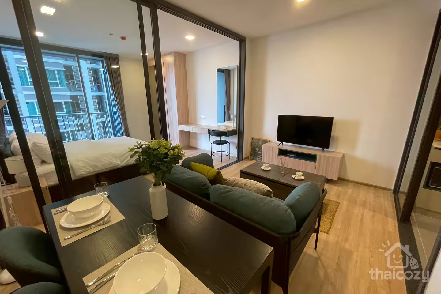 XT Extend your style at XT condominium. CONDO near all city's landmarks and BTS Phrayathai photo 2