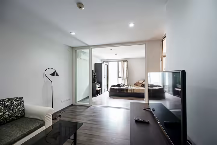 SARI by Sansiri, Distinctive condo near BTS Punnawithi