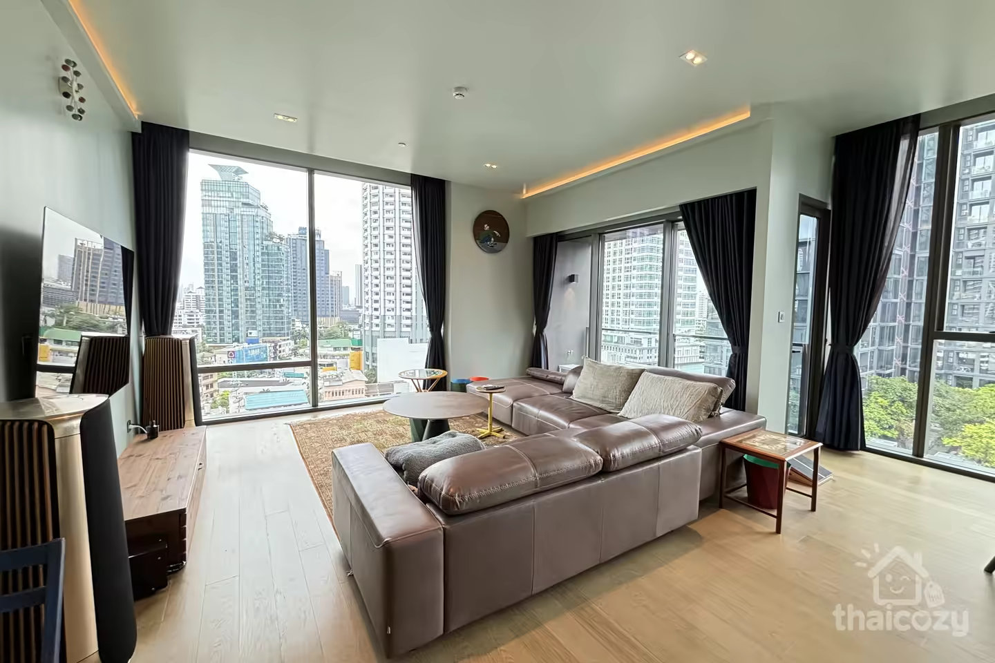 The Strand Thonglor Luxury Condo photo 1