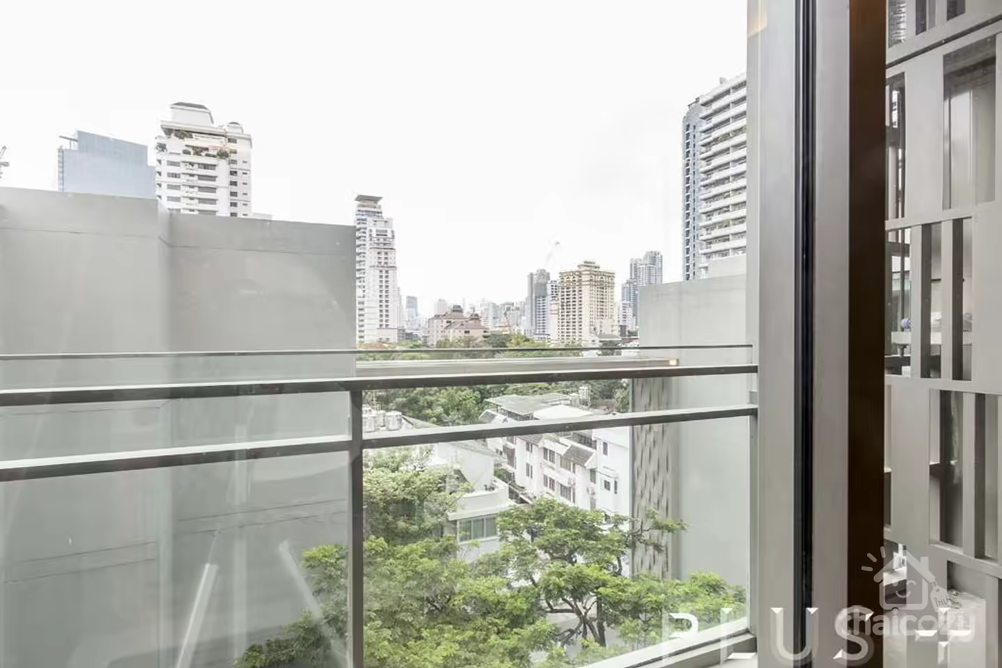 Via Botani Condo Near BTS Phrom Phong photo 2