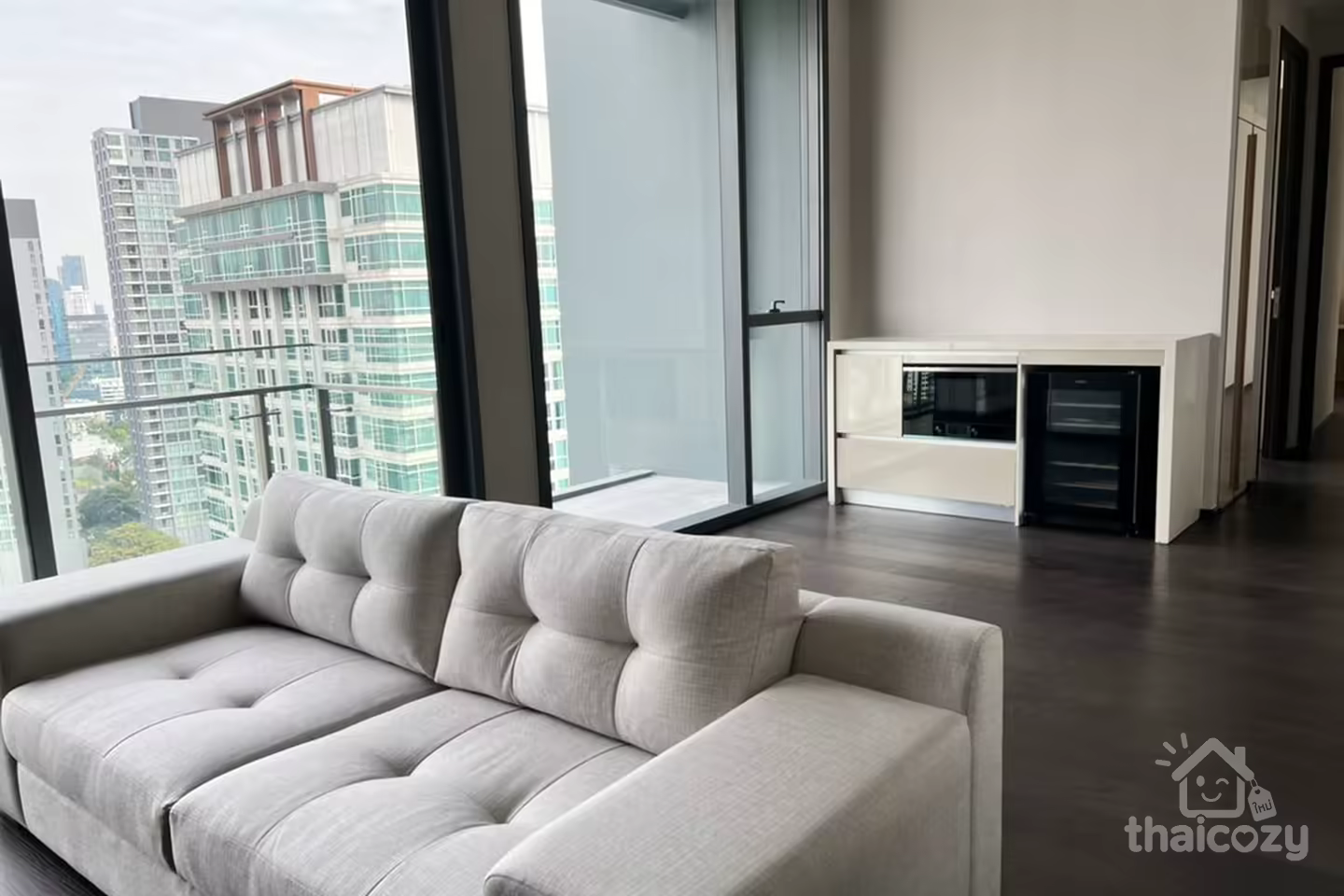 LAVIQ Sukhumvit 57 Condo near BTS Thong Lo, full facilities photo 1