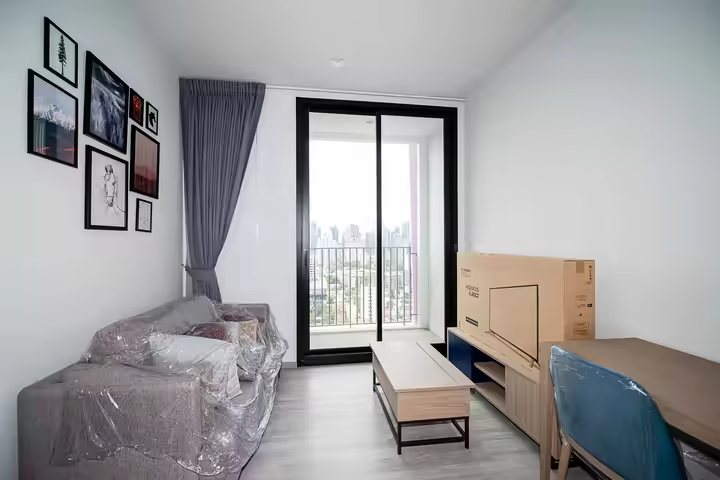 Fully furnished condominium in Ekkamai area