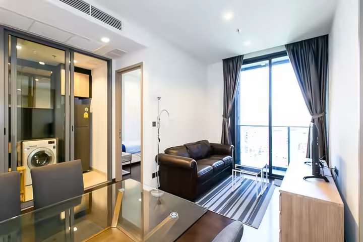 2BR Condo with Pool View at The Line Ratchathewi