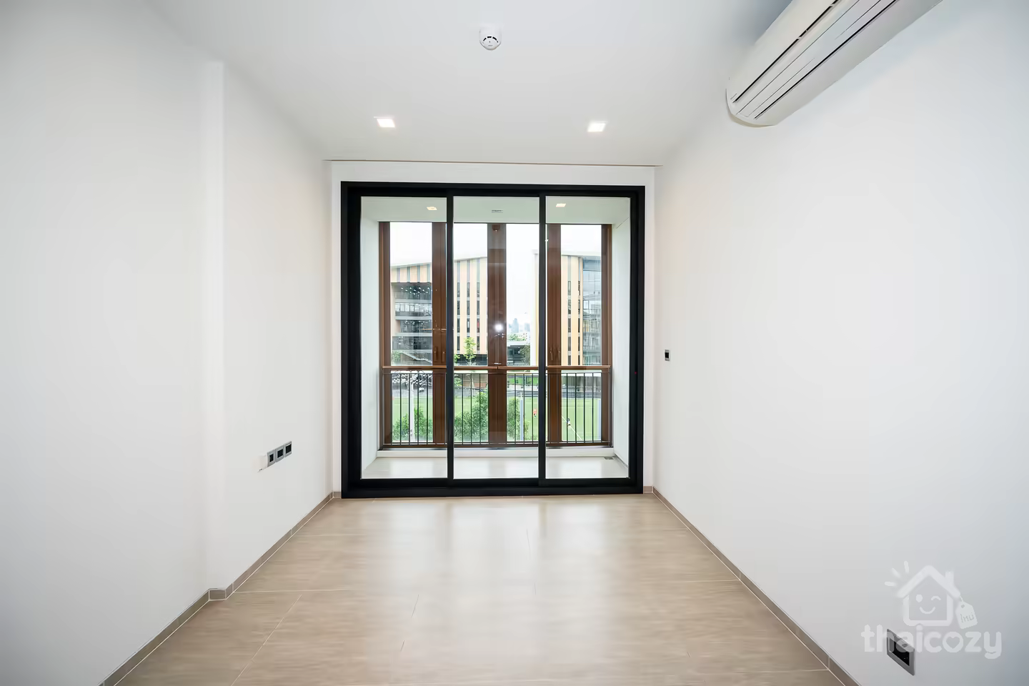 This new private residential area is between Sukhumvit 71 and 77 with one bedroom photo 1
