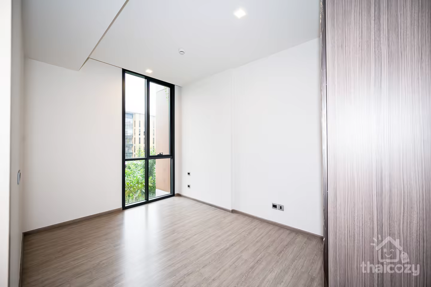 This new private residential area is between Sukhumvit 71 and 77 with one bedroom photo 2
