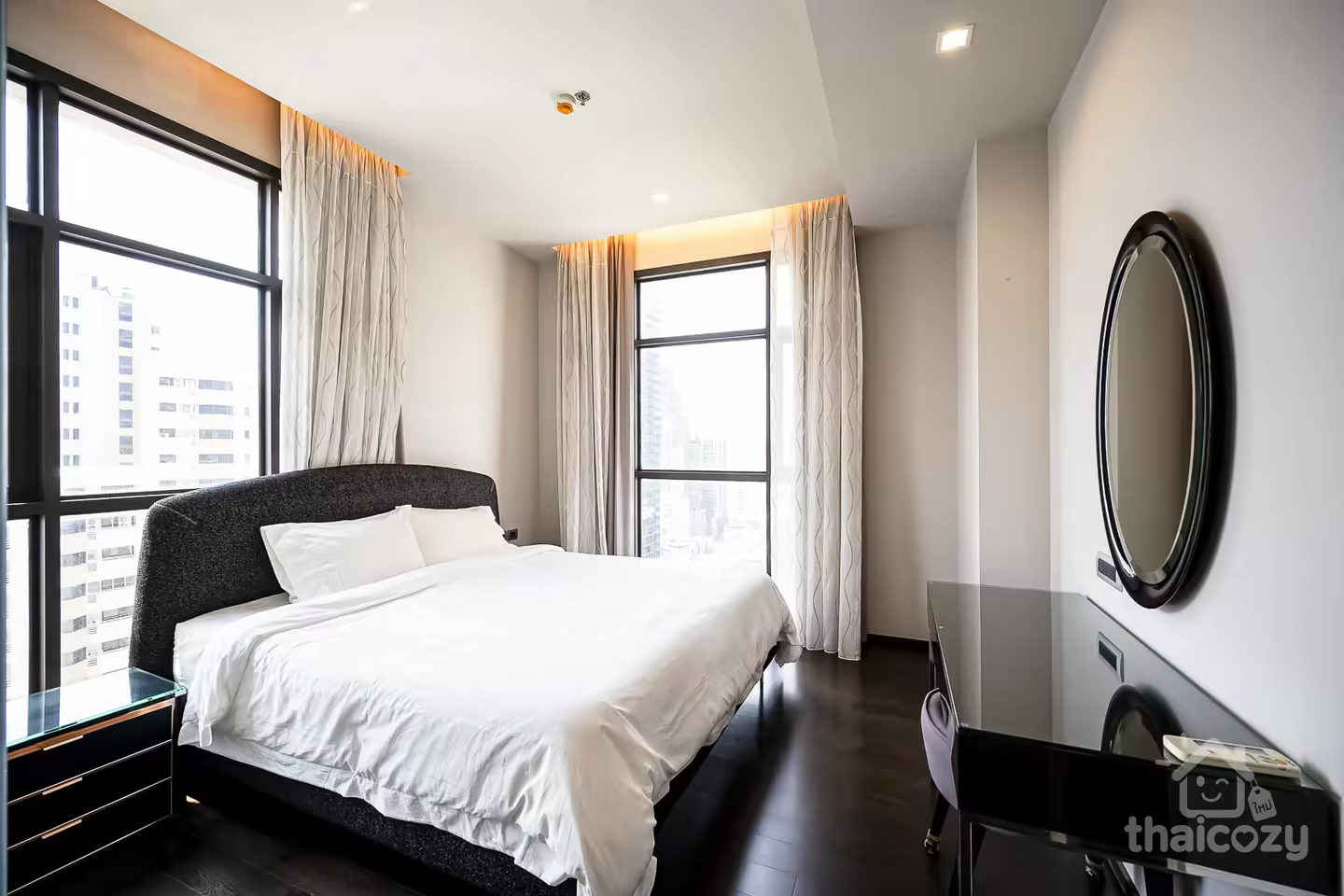 THE XXXIX Phrom Phong 2BR Condo photo 2