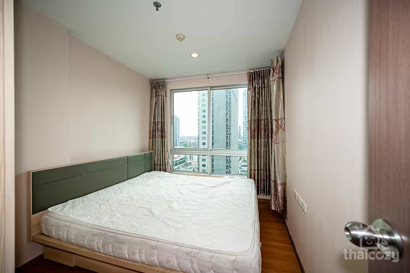 The Base Sukhumvit 77 – 1BR Condo Near BTS On Nut photo 2