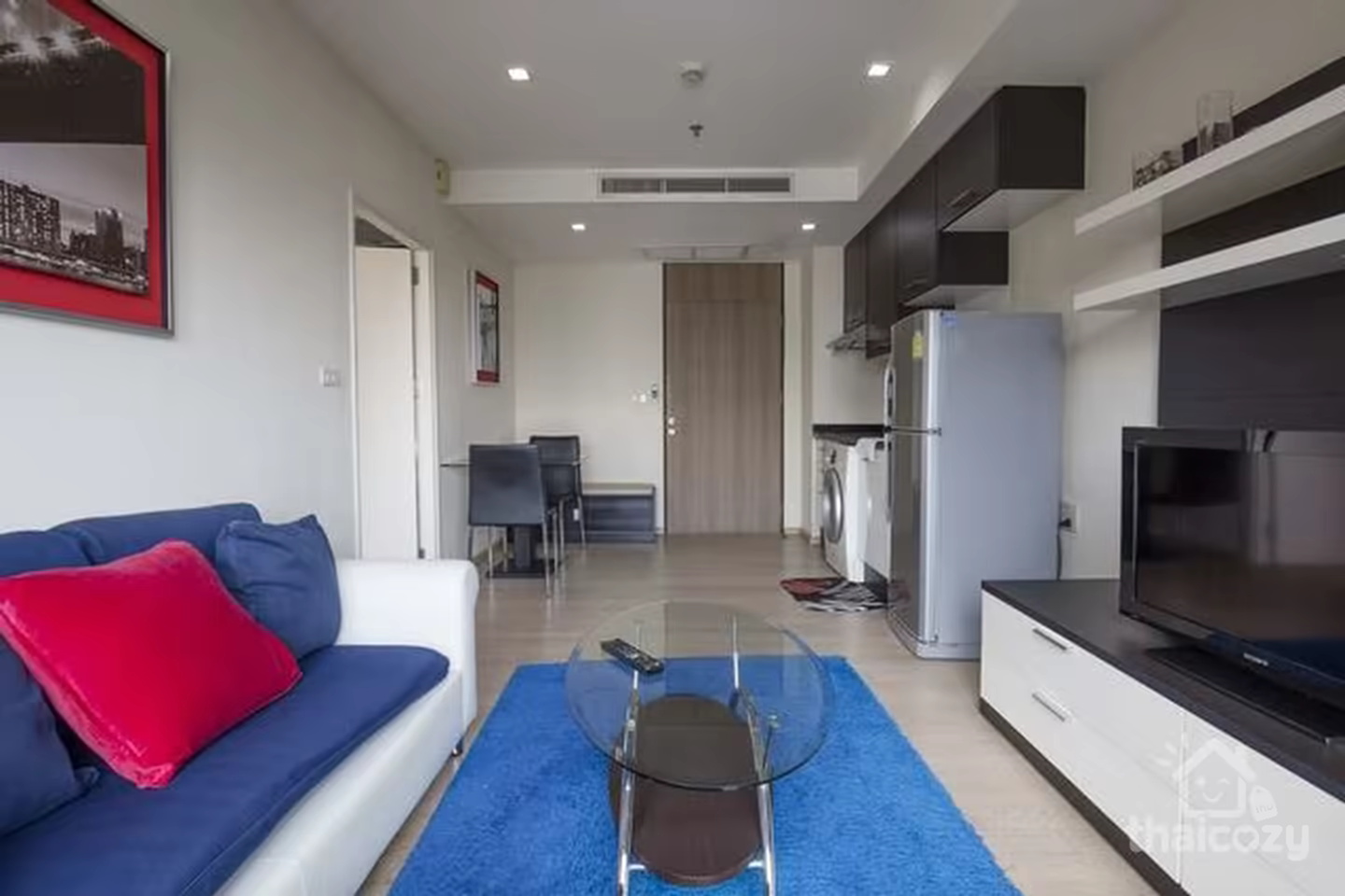 Noble Remix Condo Steps from BTS Thong Lo photo 2