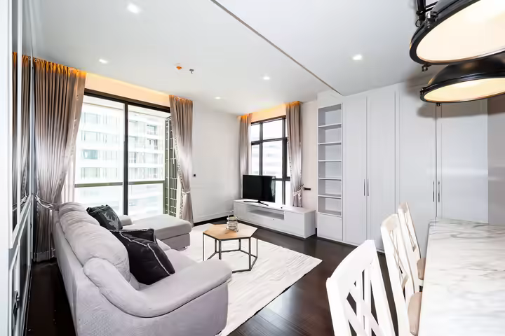 Luxury 2BR Condo near BTS Phrom Phong